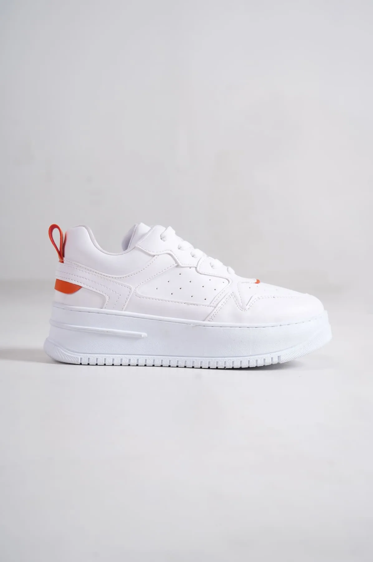 ALESSİ Bağcıklı Ortopedik Taban Kadın Sneaker - Beyaz/Turuncu