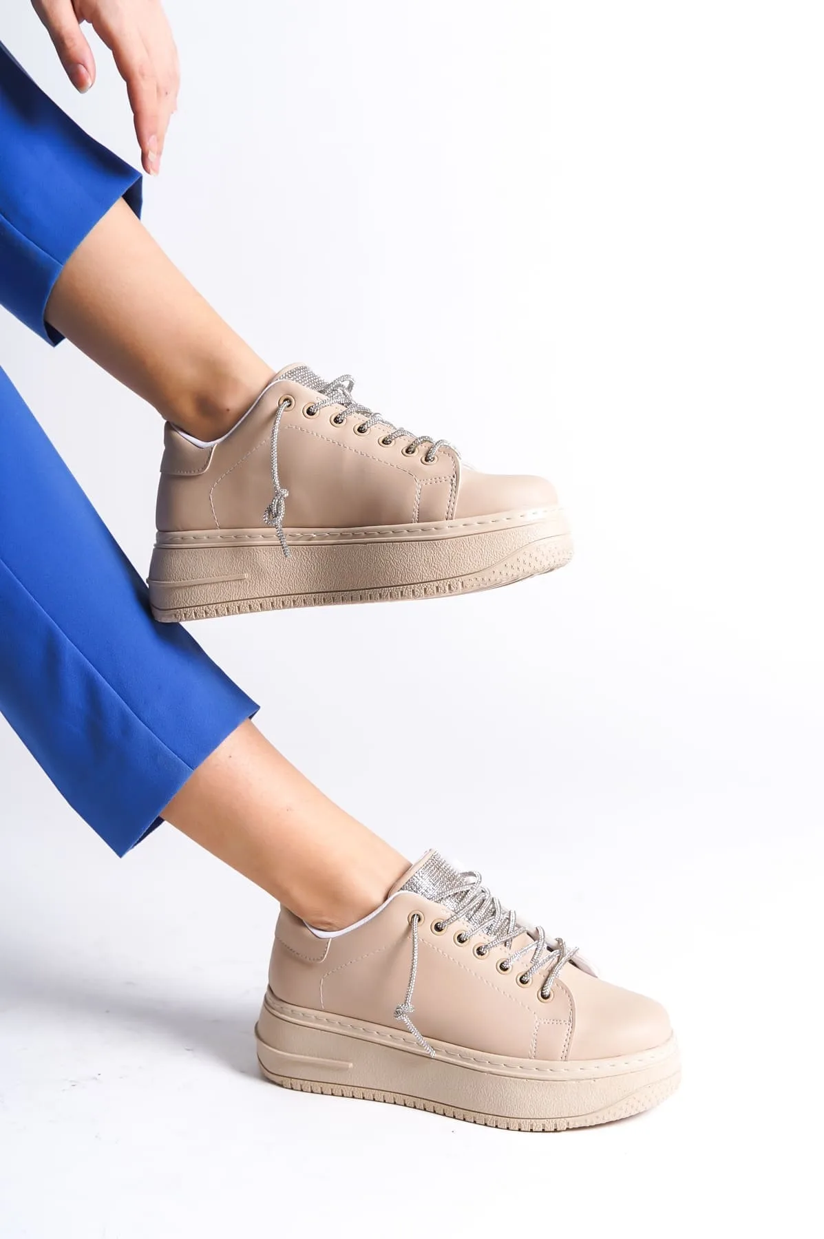 DELLA Bağcıklı Ortopedik Taban Taşlı Kadın Sneaker - Ten