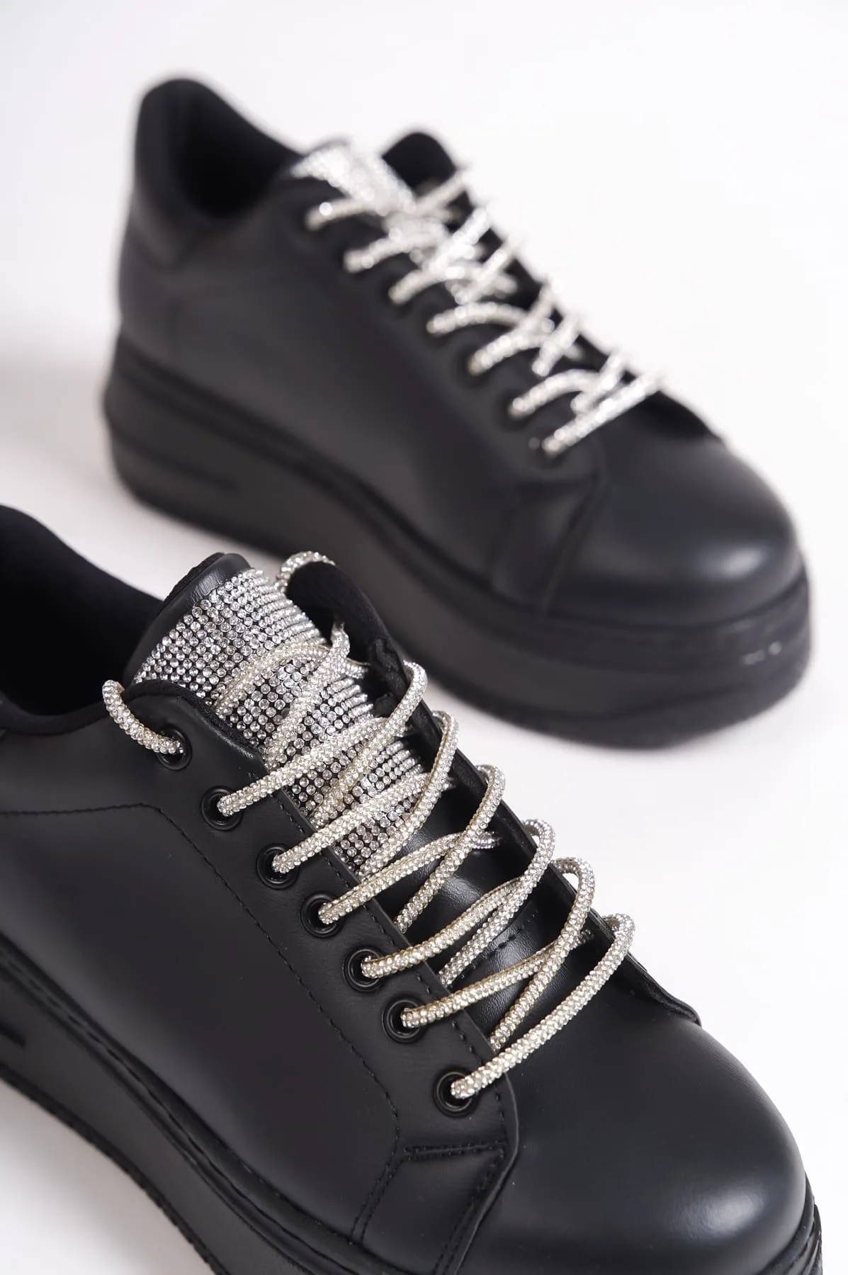 DELLA Bağcıklı Ortopedik Taban Taşlı Siyah Kadın Sneaker
