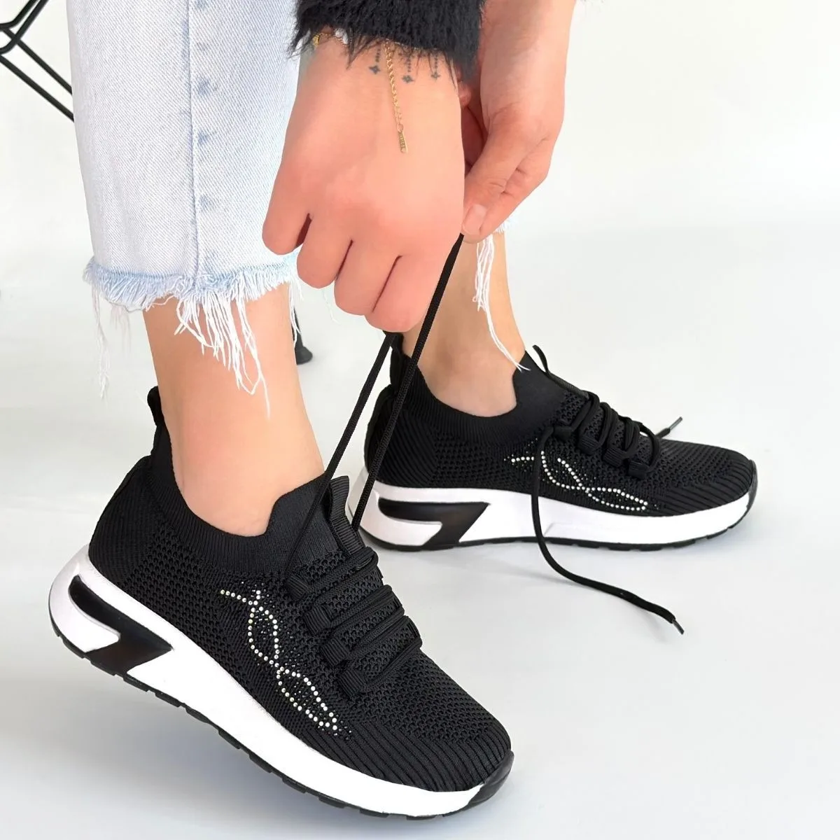 Erbilden Belan Siyah Triko Bağcıklı Kadın Spor Ayakkabı 3 CM Topuk