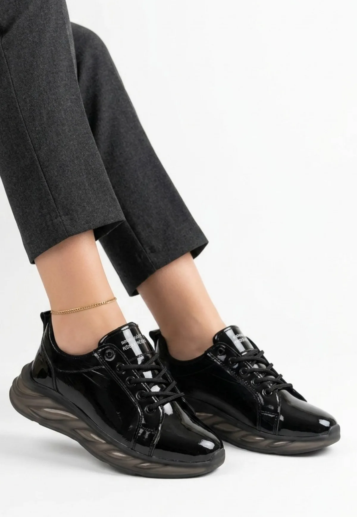 Erbilden Piona Siyah Rugan Yeşil Tabanlı Bağcıklı Kadın Spor Ayakkabı