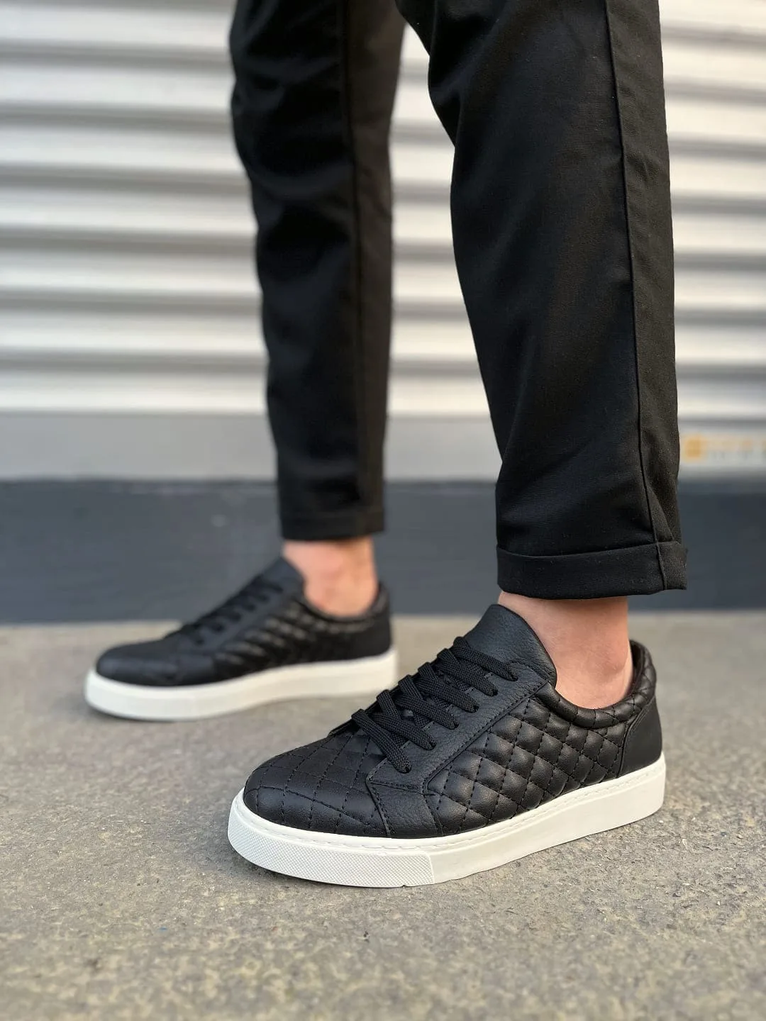 Joy Man JY166 Prestige Bağcıklı Cilt Kapitone Desenli Erkek Sneaker Siyah-Beyaz