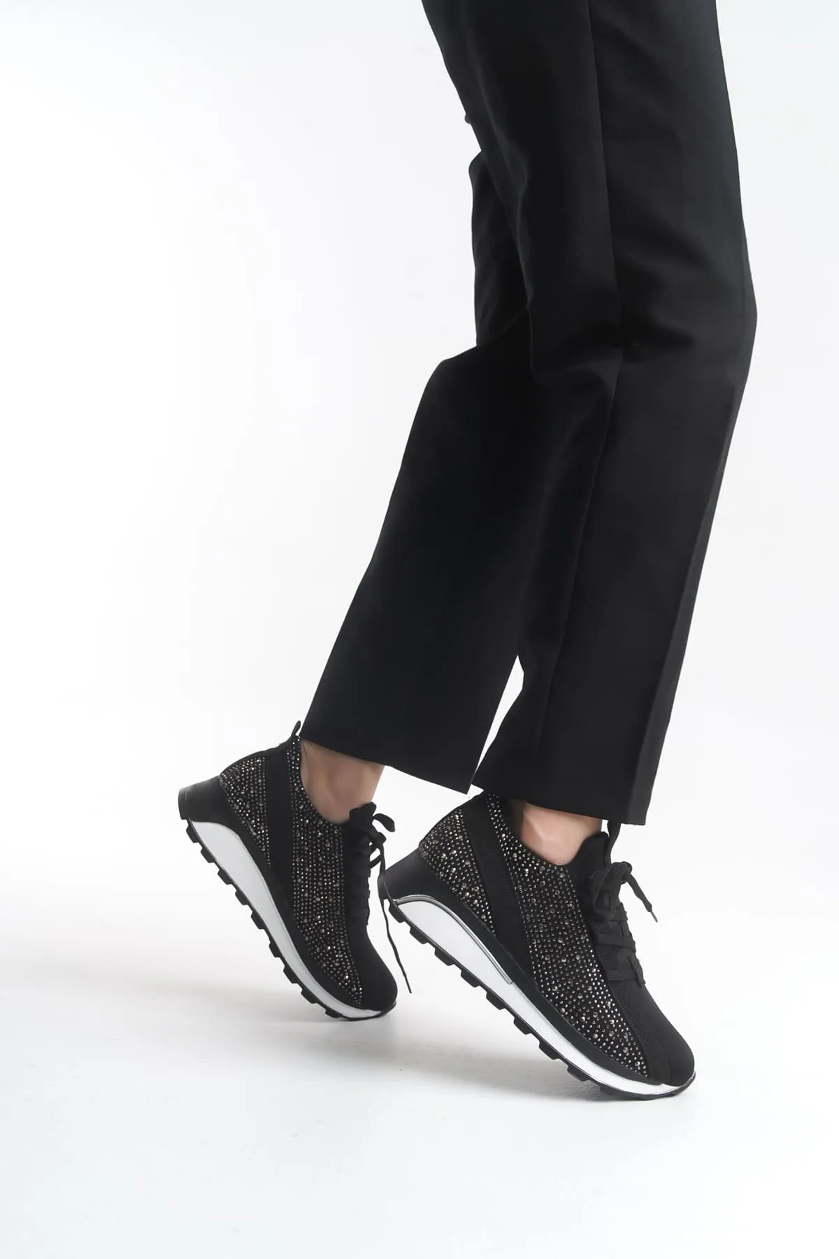 Joy Woman ALYA Bağcıklı Ortopedik Taban Taşlı Kadın Sneaker Siyah