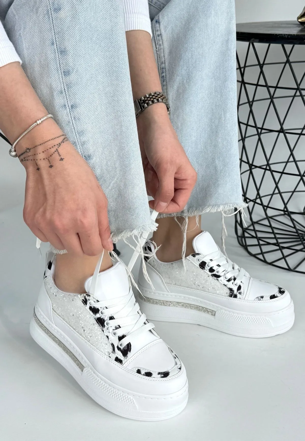 Lawin Beyaz Cilt Beyaz Simli Bağcıklı Kadın Spor Ayakkabı