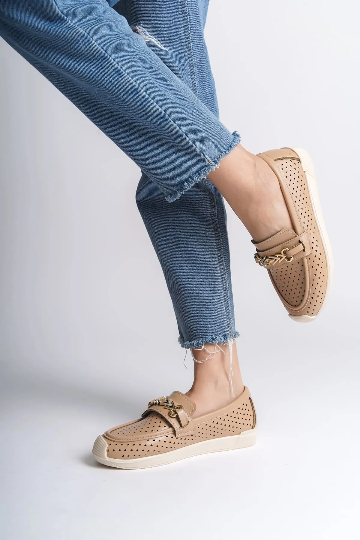 LILY Ten Rengi Bağcıksız Ortopedik Kalp Desenli Kadın Babet