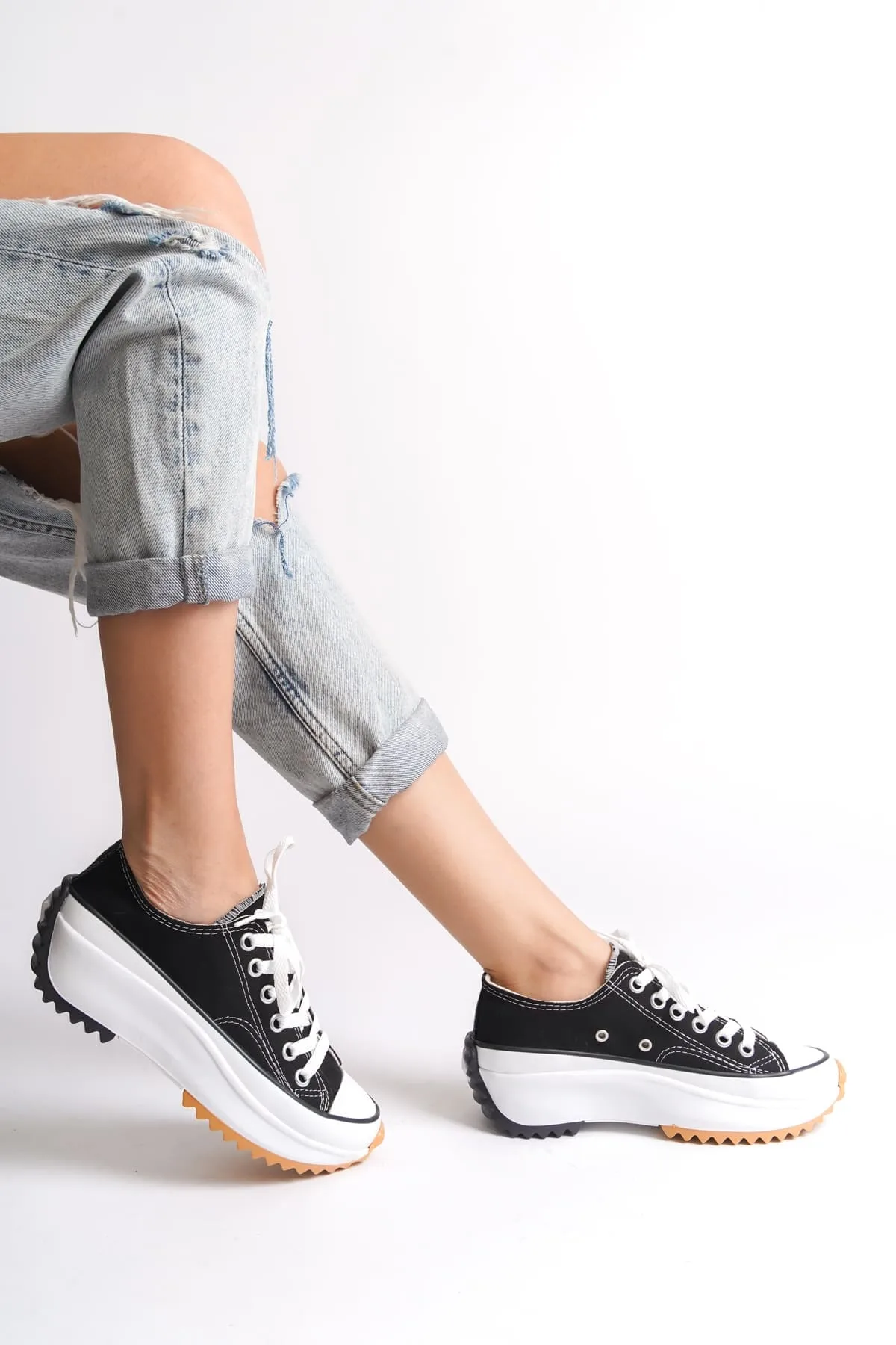 PARIS Siyah Bağcıklı Ortopedik Taban Kadın Sneaker