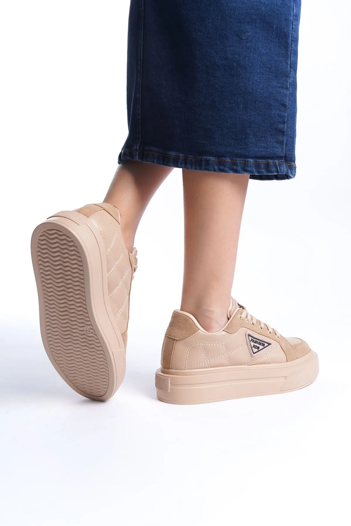 PRAG Bağcıklı Ortopedik Taban Ten Rengi Kadın Sneaker