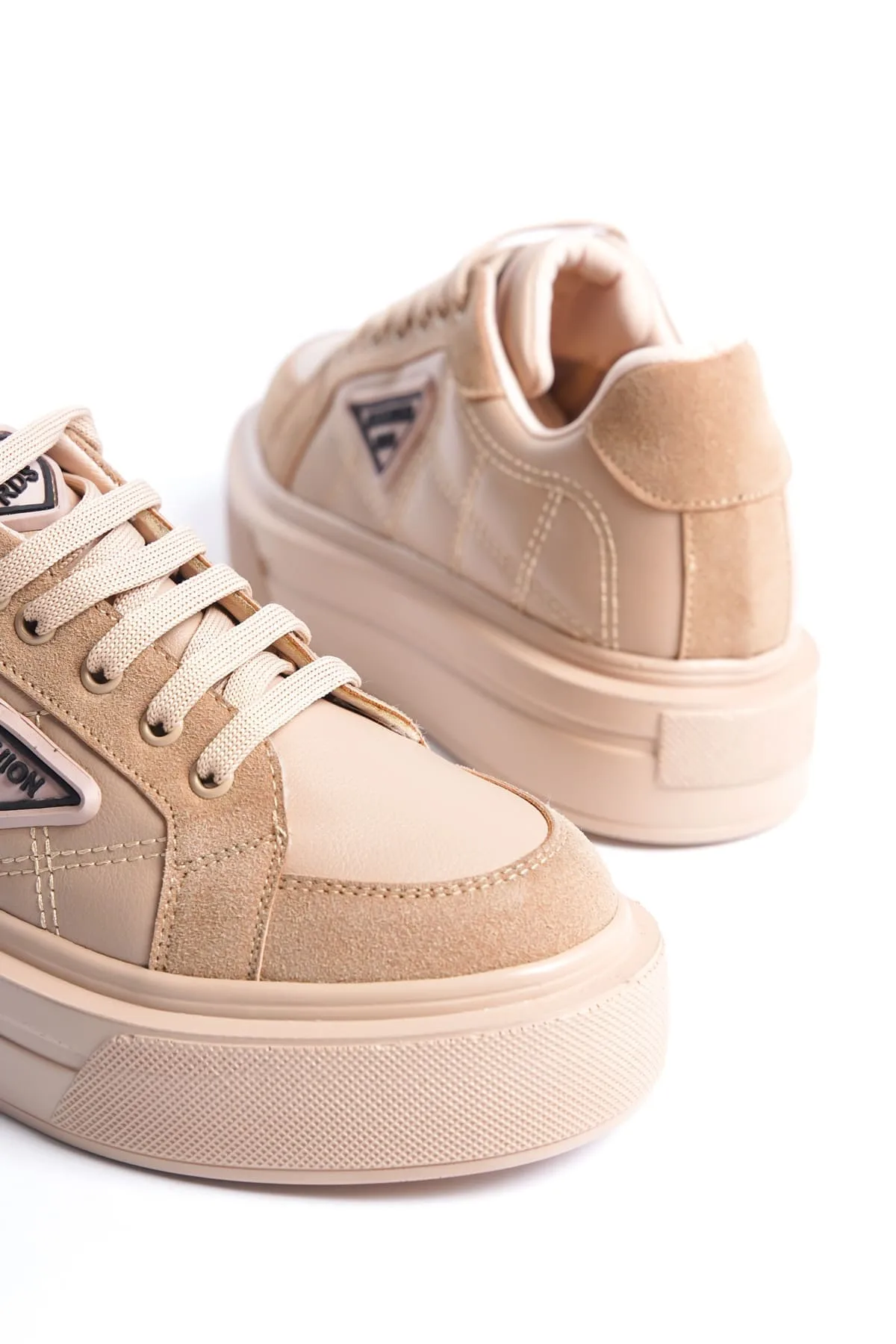 PRAG Bağcıklı Ortopedik Taban Ten Rengi Kadın Sneaker