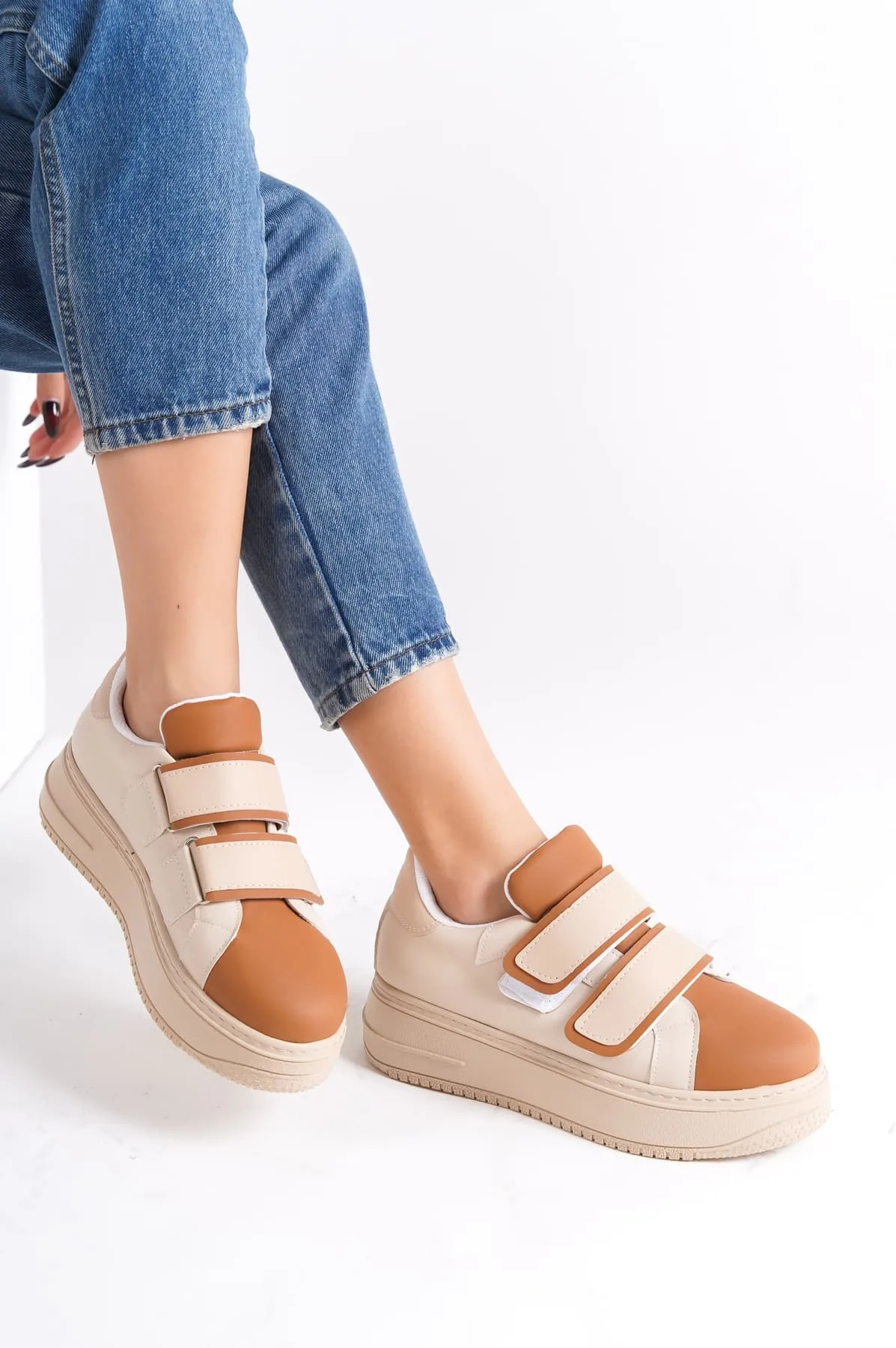 VALENCIA Bağcıksız Cırt Cırtlı Ortopedik Kadın Sneaker - Ten/Kahve
